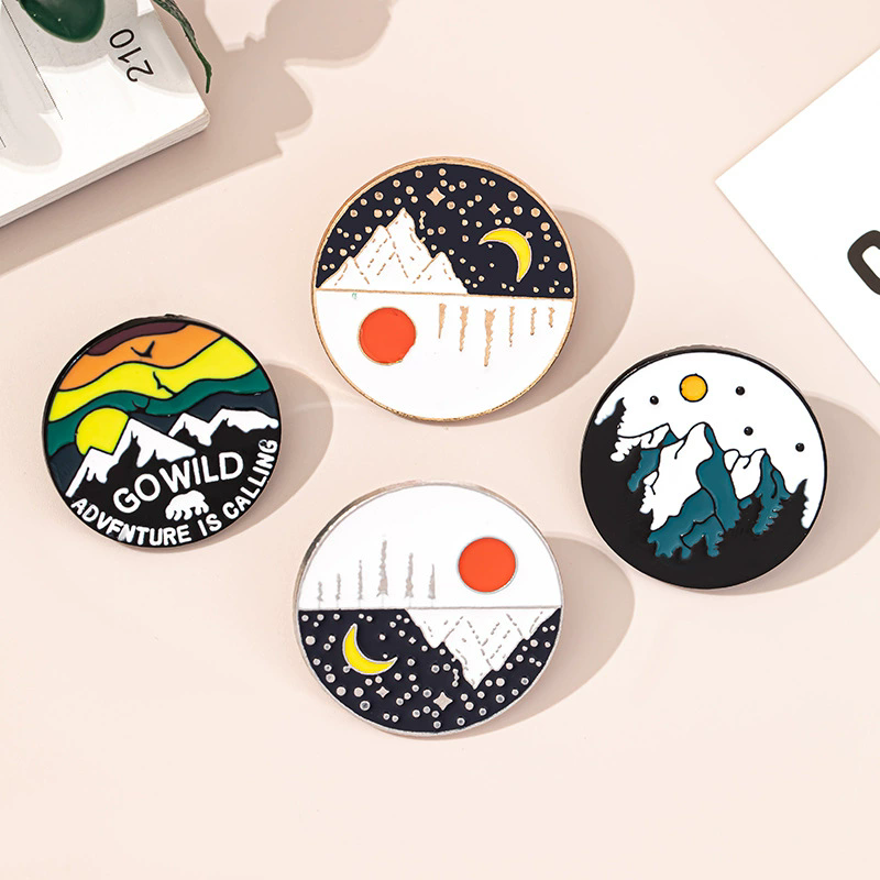 Outdoor Adventure Enamel Pins  - Outdoor Adventure Friends 评论和价格