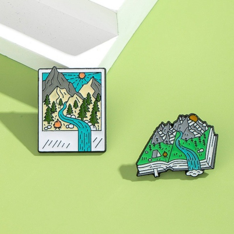 Adventure-Themed Enamel Pins:  - Outdoor Adventure Friends 评论和价格