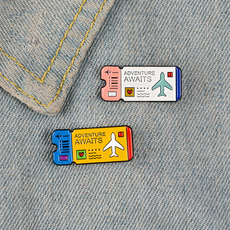 Air Tickets Enamel Pin Custom  - Outdoor Adventure Friends 评论和价格