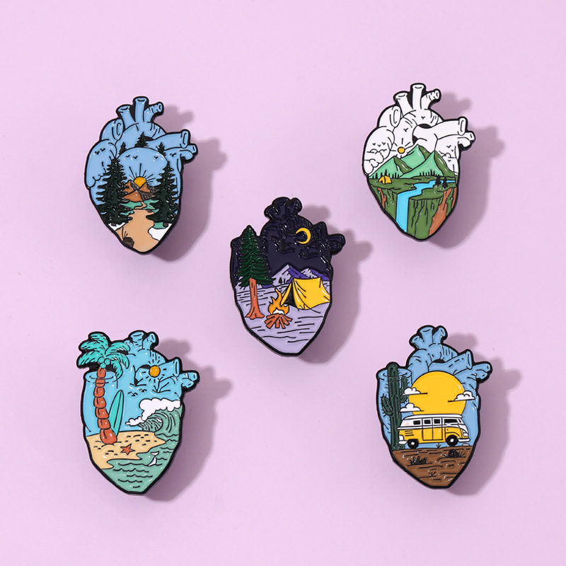 Adventure Heart Enamel Pins De - Outdoor Adventure Friends 评论和价格