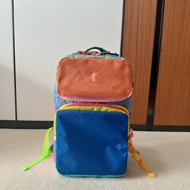 Dopamine Color Block Backpack  - Outdoor Adventure Trips 评论和价格