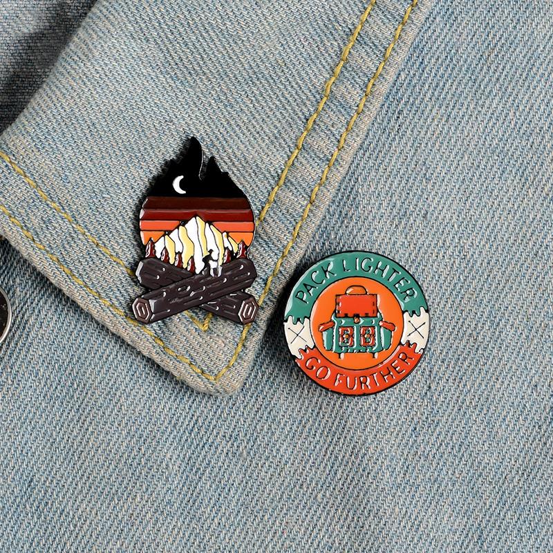 Outdoors Bonfire Enamel Pin Cu - Outdoor Adventure Friends 评论和价格