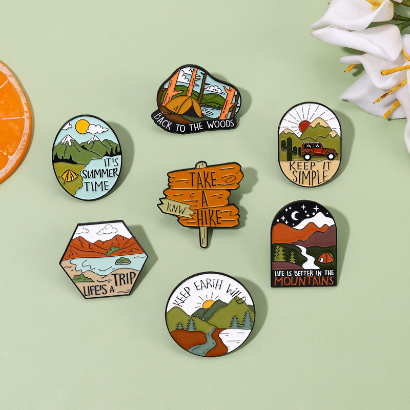 Camping Outdoors Enamel Pins C - Outdoor Adventure Friends 评论和价格